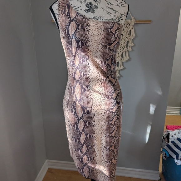 Vintage y2k Bebe snakeskin asymmetrical one shoulder mini dress - Picture 10 of 10
